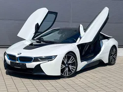 Kristallweiss perleff. m. akze Gebraucht 2016 BMW i8 Coupé | 56.590 € (Fairer Preis)