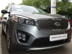 Grau Gebraucht 2017 Kia Sorento Platinum Edition SUV | 22.900 € (Fairer Preis)