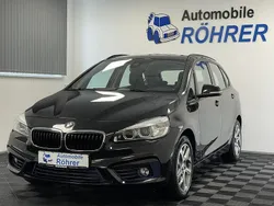 Schwarz Gebraucht 2015 BMW 220 Active Tourer Sport Line Van / Kleinbus | 13.700 € (Fairer Preis)