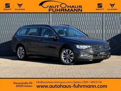 Grau Gebraucht 2022 VW Passat Business Kombi | 28.375 € (Guter Preis)