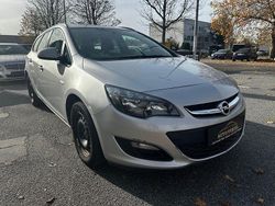 Silber Gebraucht 2015 Opel Astra Style Kombi | 2.990 € (Etwas zu teuer)