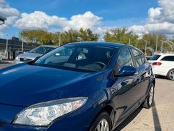 Blau Gebraucht 2011 Renault Mégane Limousine | 4.490 € (Guter Preis)