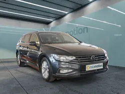 Grau Gebraucht 2021 VW Passat Van / Kleinbus | 25.200 € (Etwas zu teuer)