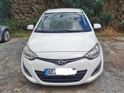 Weiß Gebraucht 2014 Hyundai i20 Style Limousine | 4.200 € (Guter Preis)