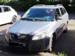 Silber Gebraucht 2010 Skoda Fabia Kombi | 500 € (Superpreis)