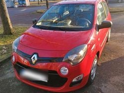Rot Gebraucht 2014 Renault Twingo Kleinwagen | 3.999 €