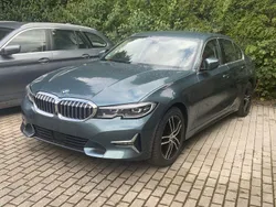 Blau Gebraucht 2020 BMW 330e Luxury Line Limousine | 29.500 € (Fairer Preis)