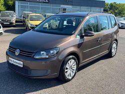 Braun Gebraucht 2011 VW Touran Trendline Van / Kleinbus | 7.200 € (Teuer)