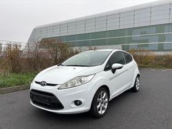 Weiß Gebraucht 2012 Ford Fiesta Champions Edition Kleinwagen | 3.490 € (Fairer Preis)