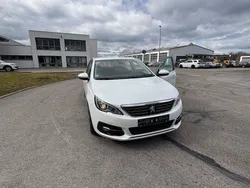 Weiß Gebraucht 2017 Peugeot 308 Active Kombi | 11.499 € (Fairer Preis)