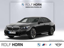 Saphirschwarz metallic Gebraucht 2025 BMW 520 M Sport Limousine | 50.950 € (Superpreis)