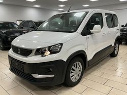 Weiß Gebraucht 2020 Peugeot Rifter Active Van / Kleinbus | 19.440 € (Etwas zu teuer)