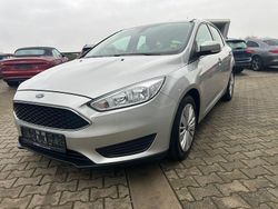 Silber Gebraucht 2017 Ford Focus Trend Limousine | 6.450 € (Guter Preis)