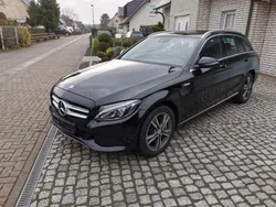 Schwarz Gebraucht 2015 Mercedes C400 Kombi | 21.900 € (Fairer Preis)