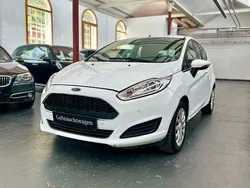 Weiß Gebraucht 2017 Ford Fiesta Trend Kleinwagen | 4.300 € (Fairer Preis)