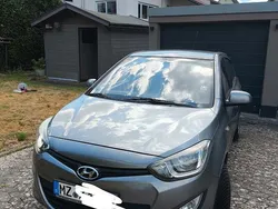 Grau Gebraucht 2012 Hyundai i20 Kleinwagen | 1.900 € (Superpreis)