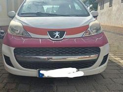 Weiß Gebraucht 2010 Peugeot 107 Filou Kleinwagen | 2.500 € (Fairer Preis)
