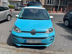 Blau Gebraucht 2017 VW up! Sound Kleinwagen | 4.000 € (Etwas zu teuer)