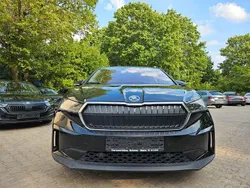 Schwarz Gebraucht 2022 Skoda Enyaq iV Suite SUV | 24.900 € (Guter Preis)