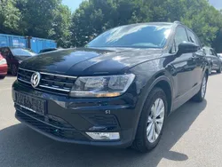 Schwarz Gebraucht 2017 VW Tiguan Trendline SUV | 12.490 €