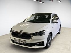 Moonweiss metallic Gebraucht 2024 Skoda Fabia Drive Kleinwagen | 22.960 € (Etwas zu teuer)