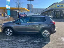 Grau Gebraucht 2019 Peugeot 2008 SUV | 13.800 € (Superpreis)