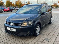 Schwarz Gebraucht 2010 VW Touran Trendline Van / Kleinbus | 4.400 € (Etwas zu teuer)