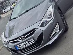 Grau Gebraucht 2013 Hyundai i40 Kombi | 6.800 € (Fairer Preis)