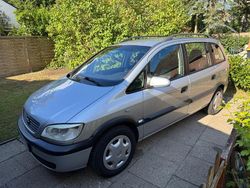 Silber Gebraucht 2001 Opel Zafira Comfort Van / Kleinbus | 1.300 € (Fairer Preis)
