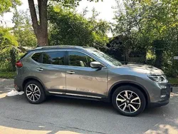 Silber Gebraucht 2017 Nissan X-Trail Tekna SUV | 19.900 € (Fairer Preis)