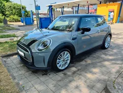 Grau Gebraucht 2021 Mini Cooper Kleinwagen | 23.000 € (Teuer)