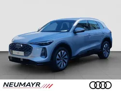 Silber Neu 2025 Audi Q5 Sport SUV | 64.490 € (Guter Preis)