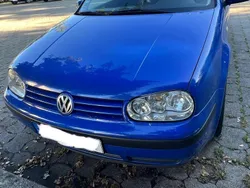 Blau Gebraucht 1999 VW Golf IV Basis Kombi | 1.350 € (Fairer Preis)