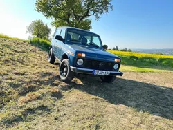 Blau Gebraucht 2014 Lada niva SUV | 7.220 € (Guter Preis)