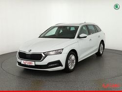 Weiß Gebraucht 2024 Skoda Octavia Kombi | 23.890 € (Guter Preis)