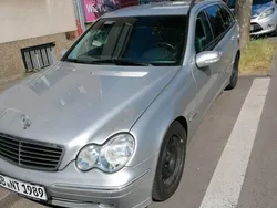 Silber Gebraucht 2002 Mercedes 220 Kombi | 2.700 € (Fairer Preis)