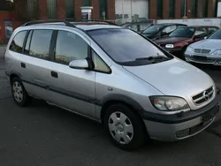 Grau Gebraucht 2003 Opel Zafira Van / Kleinbus | 1.490 € (Fairer Preis)