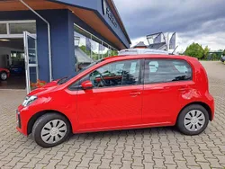 Rot Gebraucht 2017 VW up! move up! Kleinwagen | 9.900 € (Fairer Preis)