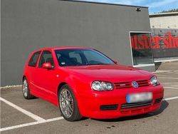 Rot Gebraucht 2002 VW Golf IV GTI Kleinwagen | 10.500 €