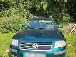 Grün Gebraucht 2001 VW Passat Kombi | 1.500 € (Fairer Preis)