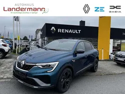 Sansibarblau metallic (metallic) Gebraucht 2023 Renault Arkana R.S. SUV | 30.990 € (Teuer)