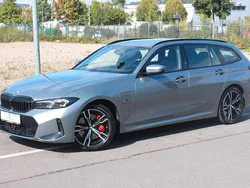 Skyscraper grau Gebraucht 2022 BMW 330e M Sport Kombi | 34.990 € (Etwas zu teuer)