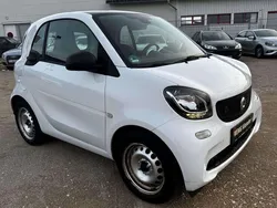 Weiß Gebraucht 2018 Smart ForTwo Electric Drive Coupé | 7.499 € (Fairer Preis)