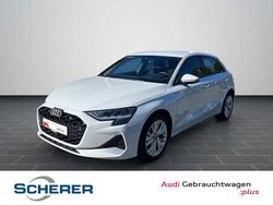 Gletscherweiß metallic (metallic) Gebraucht 2024 Audi A3 Ambiente Limousine | 28.990 €