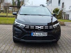 Schwarz Gebraucht 2023 Dacia Sandero Essentiel Limousine | 13.500 € (Guter Preis)