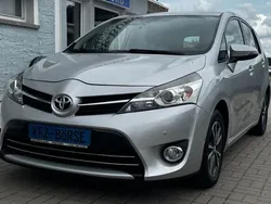 Silber Gebraucht 2013 Toyota Verso Life Van / Kleinbus | 8.900 € (Fairer Preis)
