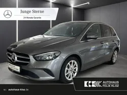 Grau Gebraucht 2021 Mercedes B200 Progressive Van / Kleinbus | 25.400 € (Fairer Preis)