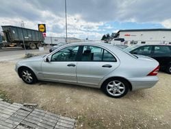Grau Gebraucht 2001 Mercedes C180 Avantgarde Limousine | 2.399 € (Guter Preis)