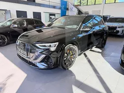 Schwarz Gebraucht 2022 Audi e-tron Black Edition SUV | 42.999 € (Fairer Preis)