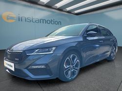 Grau Gebraucht 2022 Skoda Octavia RS Kombi | 34.049 € (Fairer Preis)